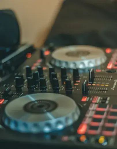 I will create a custom dj mix, dj mixing, dj party
